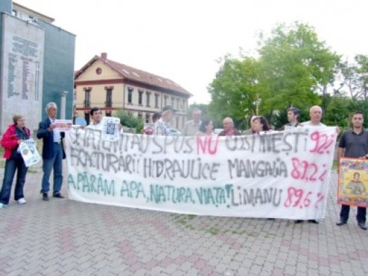 Bulgarii au venit la Mangalia, să ceară interzicerea exploatării gazelor de şist